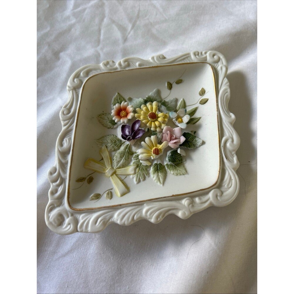 Lefton Porcelain Wall Plaque Arrangement of Flowers Hand Painted